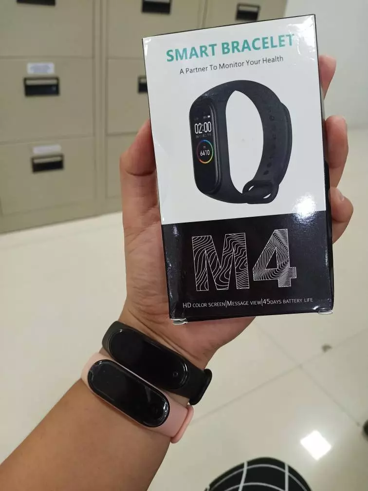 Đồng hồ thông minh M4 Vòng đeo tay thông minh Thể thao Theo dõi sức khỏe Máy đo nhịp tim Huyết áp Bluetooth Smartband Ios Đồng hồ thông minh Android
