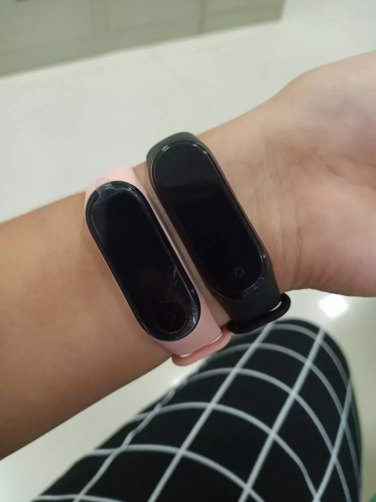Đồng hồ thông minh M4 Vòng đeo tay thông minh Thể thao Theo dõi sức khỏe Máy đo nhịp tim Huyết áp Bluetooth Smartband Ios Đồng hồ thông minh Android