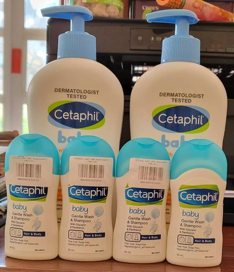 Combo 2 Sữa tắm gội dưỡng ẩm dịu lành cho bé Calendula hoa cúc hữu cơ CETAPHIL BABY W&SHAMPOO CALENDULA 400ML/chai
