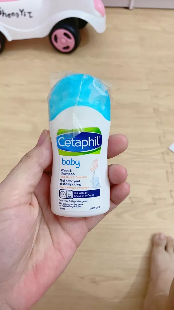 Sữa tắm gội Cetaphil cho bé - Cetaphil Baby Wash & Shampoo with Organic Calendula 400ml