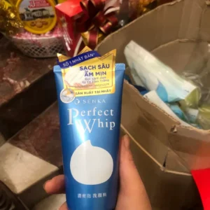 Sữa rửa mặt Senka Perfect Whip 120G