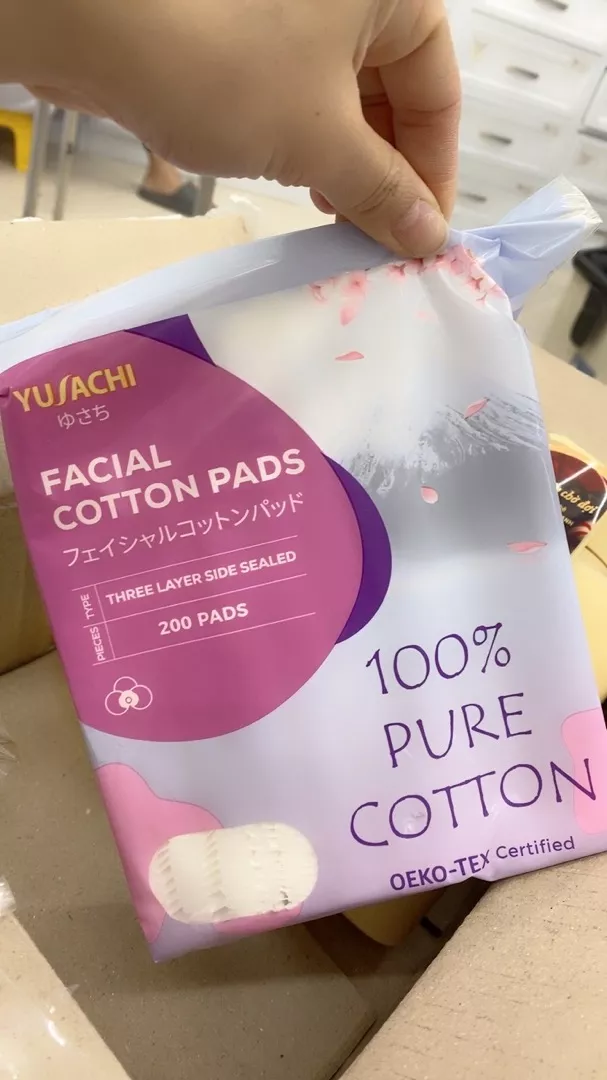 Bông tẩy trang Yusachi Suzuran Cao Cấp Nhật Bản 100% Cotton - 200 miếng