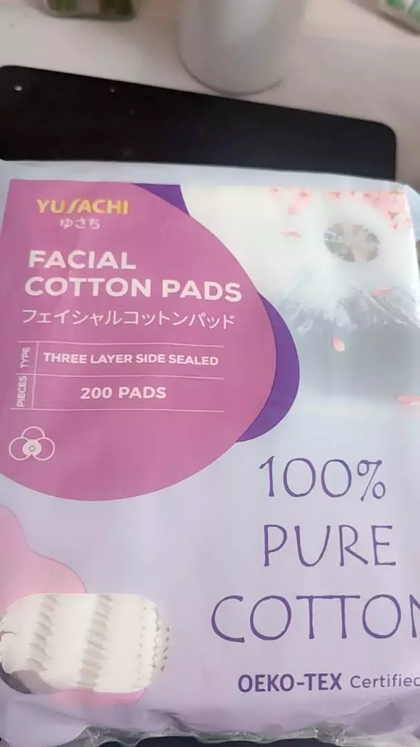 Bông tẩy trang Yusachi Suzuran Cao Cấp Nhật Bản 100% Cotton - 200 miếng