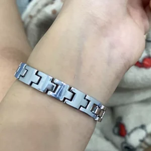 Đồng hồ nữ mặt nhỏ SHELA GD05 dây kim loại chống nước tốt 3ATM mặt tròn đính đá chính hãng đeo tay
