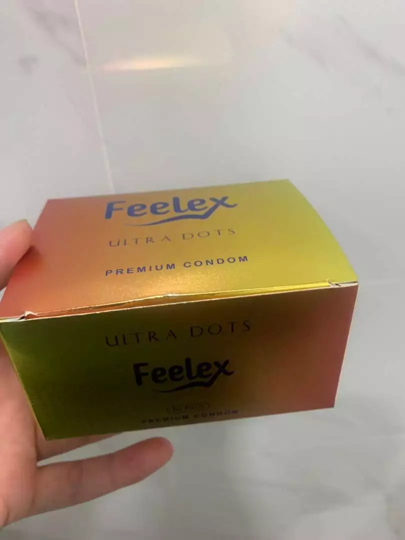 Bao cao su Feelex gân gai, nhiều gel bôi trơn - Hộp 10 bcs