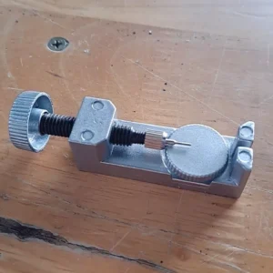 Dụng cụ tháo mắt dây đồng hồ (công cụ cắt mắt đồng hồ, loại 1, cứng cáp, kim loại + 3 đầu thay)