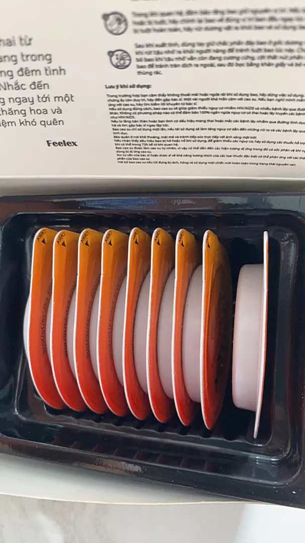 Bao cao su Feelex gân gai, nhiều gel bôi trơn - Hộp 10 bcs