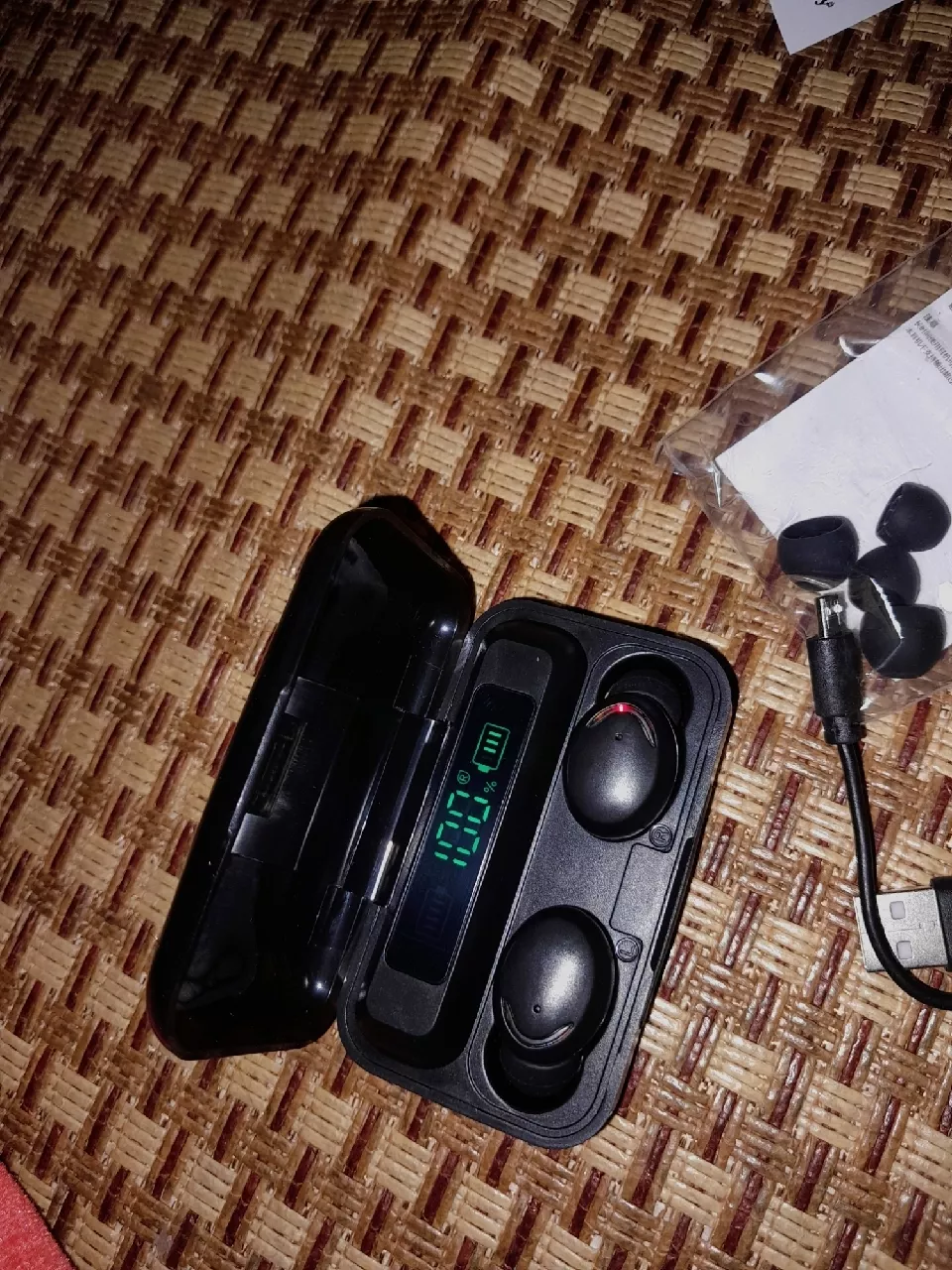 Tai nghe không dây KY8 Ultra Max bản quốc tế, cảm ứng, chống nước IPX7 - Audio365