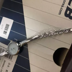 Đồng Hồ Nữ Mặt Tròn Số GEDI, Dạng Lắc Tay Sang Chảnh, Đồng Hồ Đeo Tay Nữ Dạng Lắc Tay Mặt Đơn Giản