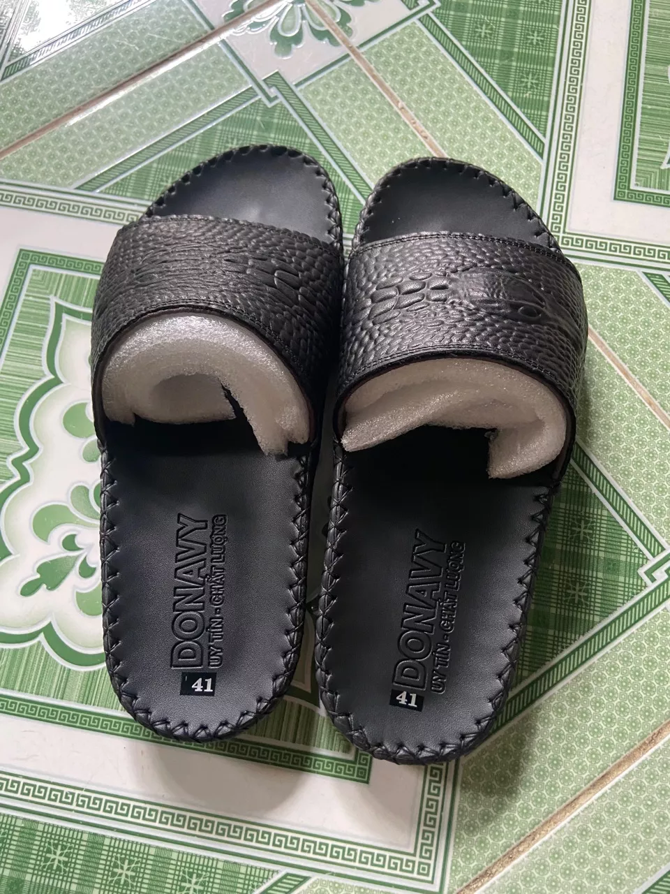 Dép Quai Ngang Nam Da Bò 100% DONAVY Cao Cấp, Dập Quai Cá Sấu Fashion D.CSL