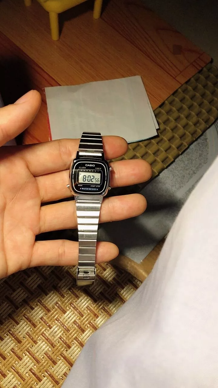Đồng hồ tiêu chuẩn LA670WA-1A2JF