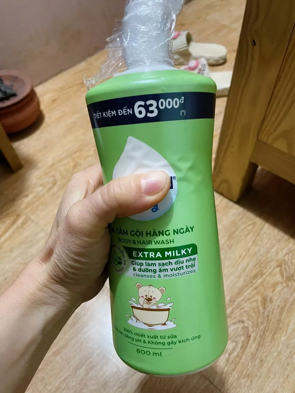 Sữa Tắm Gội Trẻ Em Lactacyd Baby Extra Milky Làm Sạch Dịu Nhẹ và Dưỡng Ẩm Vượt Trội Size Jumbo 800ml