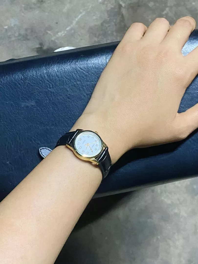 Đồng Hồ Casio Nữ Series LTP-V001 Sang Trọng Mặt Kính Khoáng Tròn 25mm Dây Da/ Kim Loại Không Gỉ Kháng Nước Chính Hãng