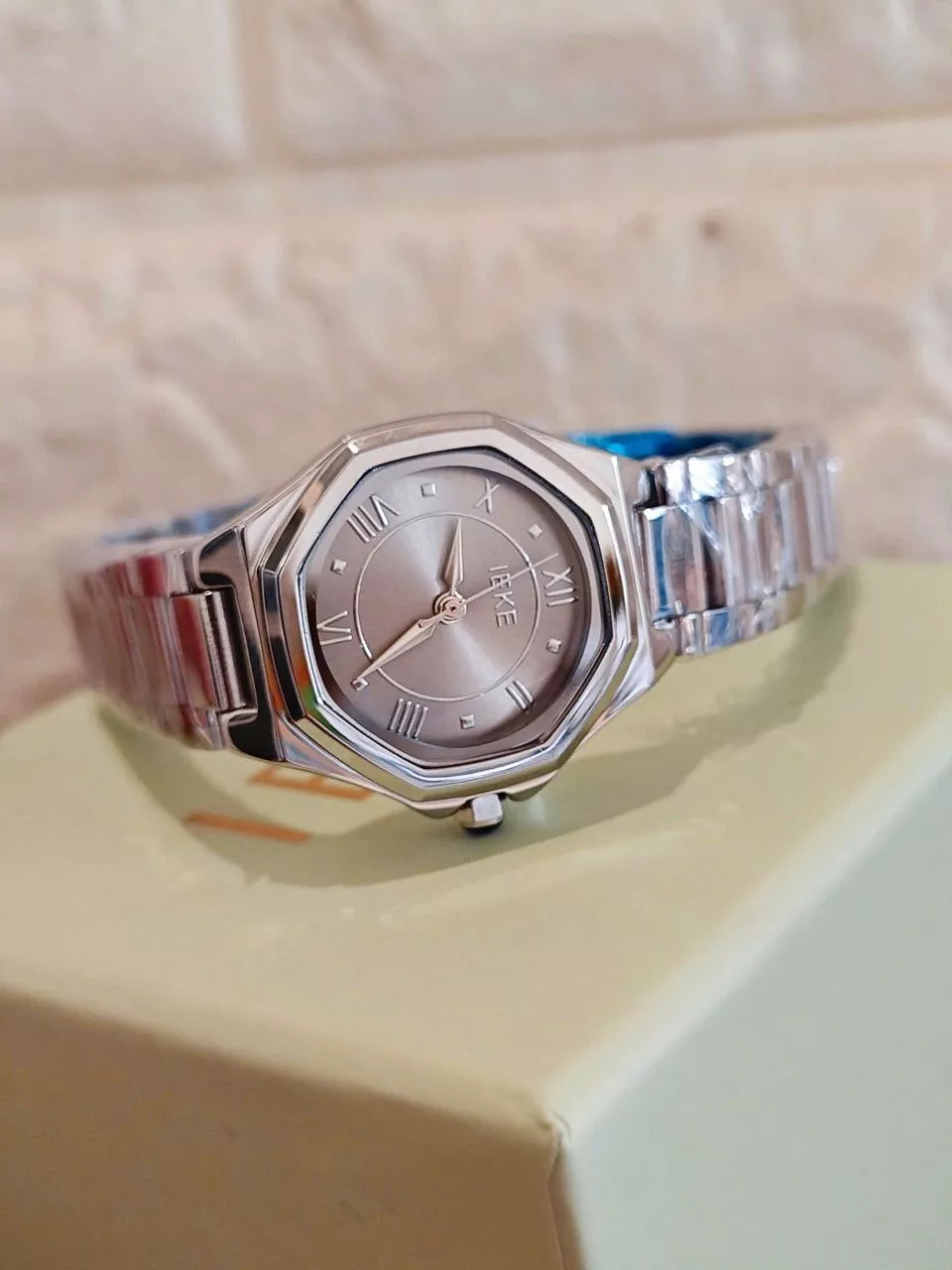 Đồng hồ nữ IEKE chính hãng size 26mm Dây thép không gỉ Mặt số La Mã tặng dụng cụ tháo mắt đi kèm