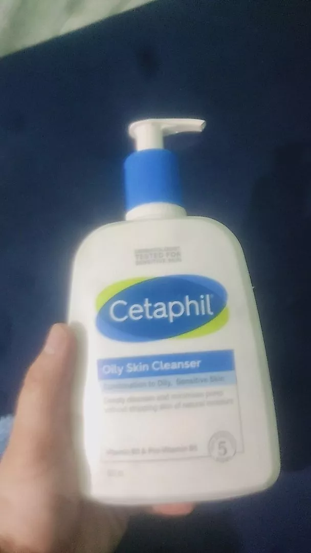 Sữa rửa mặt dịu lành cho da dầu nhạy cảm CETAPHIL OILY SKIN CLEANSER 473ML
