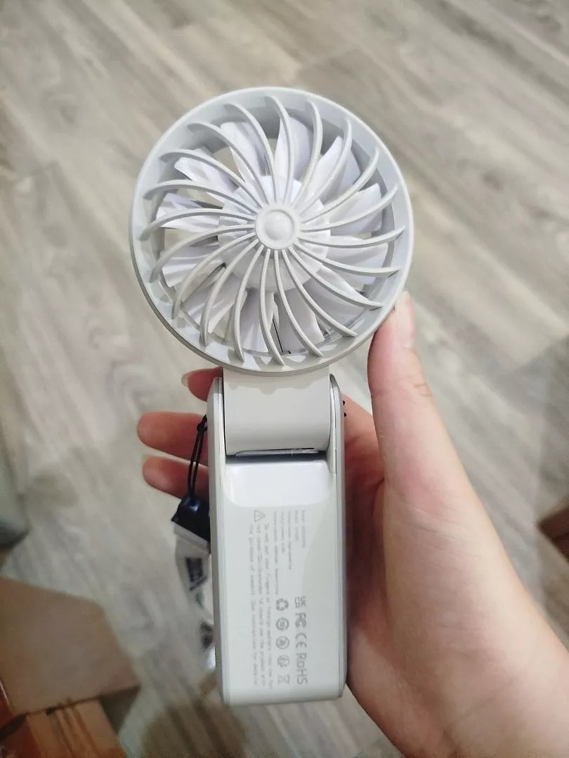 【Tặng quà/Bảo hành nửa năm】GOOJODOQ Quạt gió mạnh 100 tốc độ gió màn hình kỹ thuật số quạt cầm tay tuabin có thể điều chỉnh thích hợp cho thể thao ngoài trời làm mát nhanh