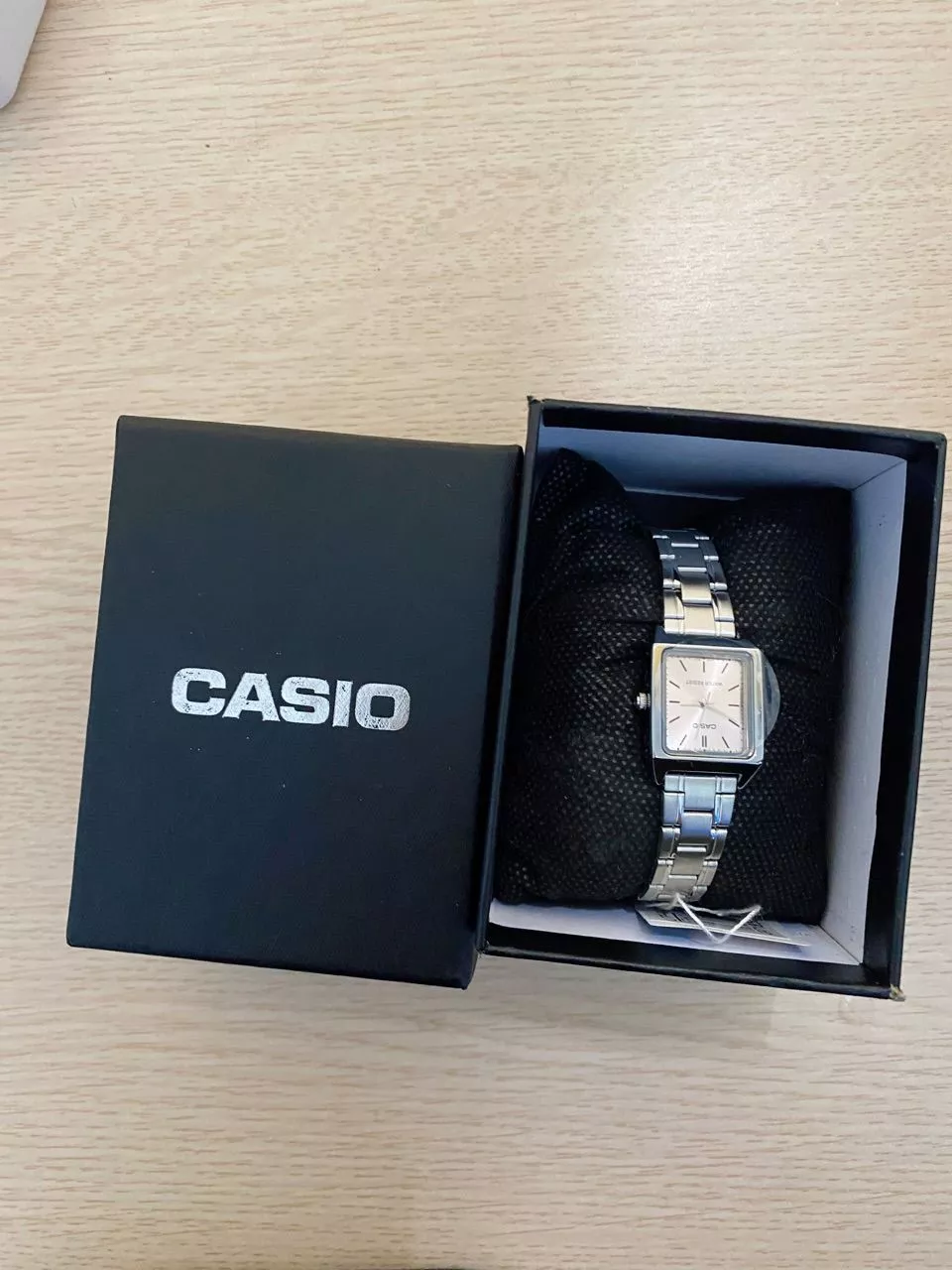 Đồng Hồ Casio Nữ Series LTP-V007 Sang Trọng Thanh Lịch Mặt Kính Khoáng 22mm Dây Da Kháng Nước Chính Hãng