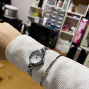 Đồng Hồ Nữ Mặt Tròn Số GEDI, Dạng Lắc Tay Sang Chảnh, Đồng Hồ Đeo Tay Nữ Dạng Lắc Tay Mặt Đơn Giản