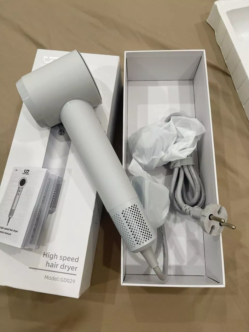 【Bảo hành một năm】GOOJODOQ Máy sấy tóc tốc độ cao có màn hình hiển thị công suất LED 3 tốc độ gió bốn phút để sấy khô Thích hợp cho du lịch và sử dụng tại nhà
