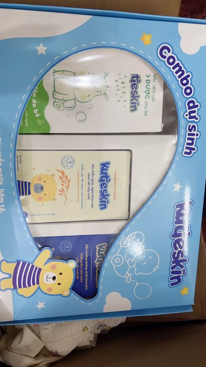 Combo Dự Sinh New - Đón bé chào đời Tặng kèm kem chàm sữa (Nước tắm gội + Kem dịu da + Kem dưỡng ẩm)