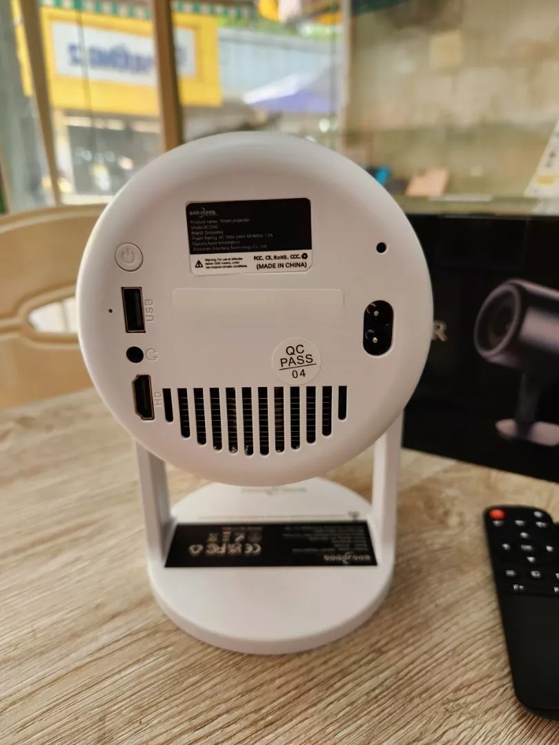 Máy chiếu Mini di động GOOJODOQ Android 11 Xoay miễn phí 270 ° Bluetooth 5.0 Màn hình lớn