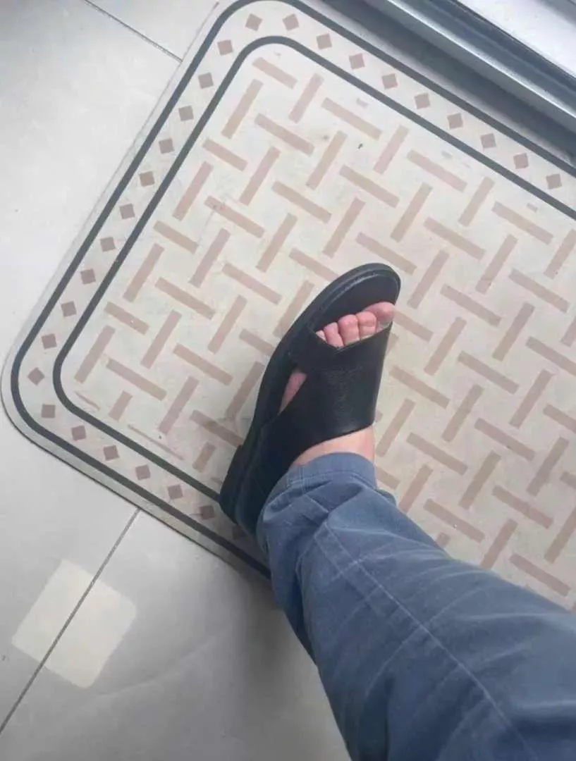 Dép Sandal nam Chống Trượt Thiết Kế Mới .Thời Trang bốn Mùa phong cách trẻ trung MẪU HOT 2024