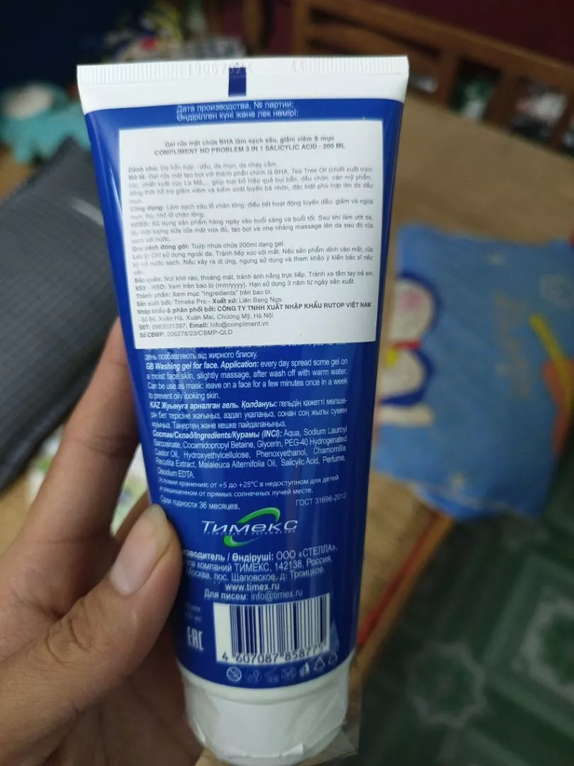 Sữa Rửa Mặt Compliment No Problem ngăn ngừa mụn sạch sâu 200ml