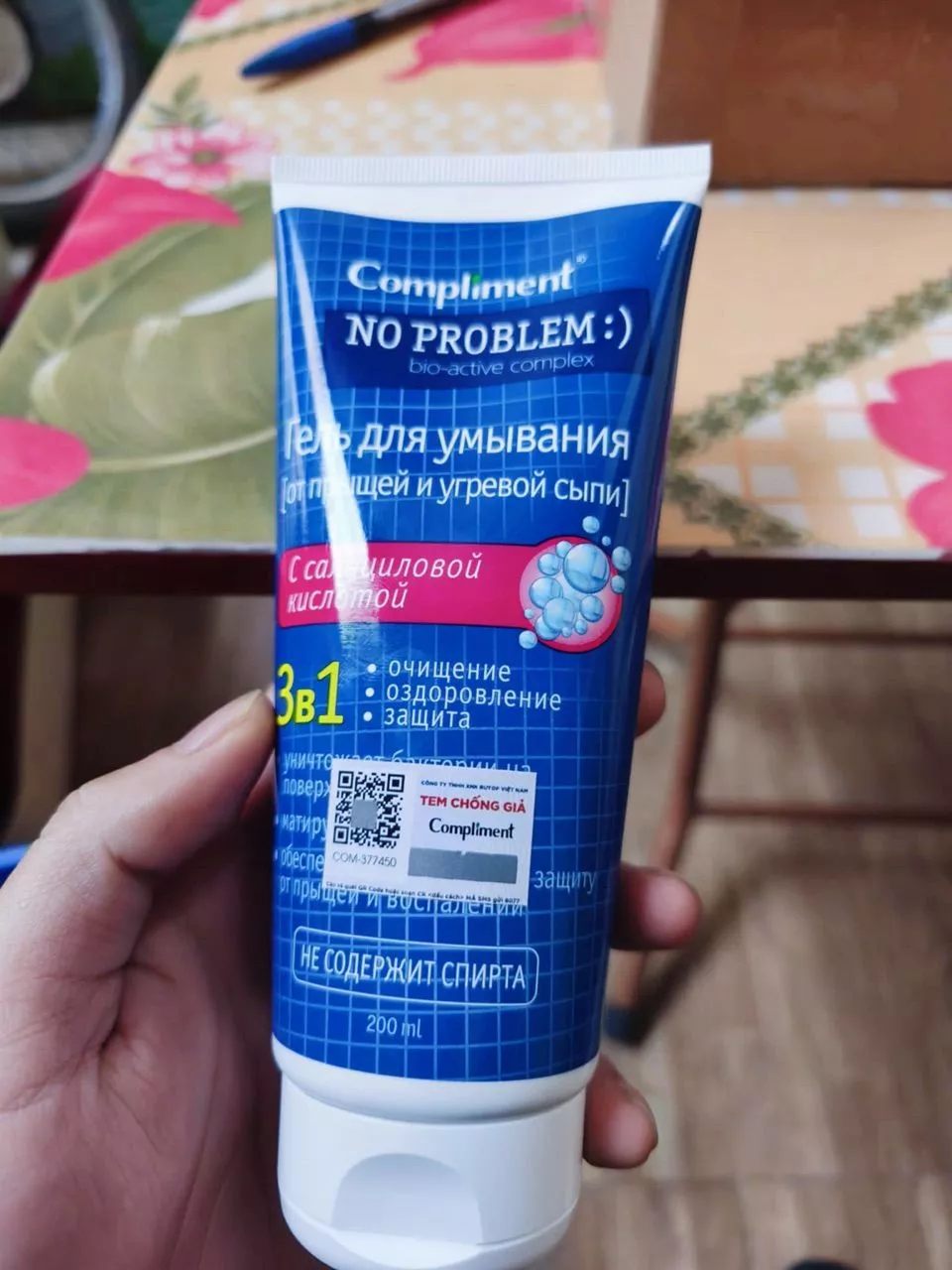Sữa Rửa Mặt Compliment No Problem ngăn ngừa mụn sạch sâu 200ml