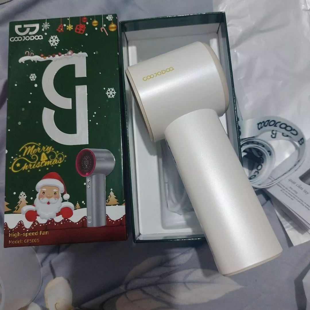【Tặng quà/Bảo hành nửa năm】GOOJODOQ Quạt gió mạnh 100 tốc độ gió màn hình kỹ thuật số quạt cầm tay tuabin có thể điều chỉnh thích hợp cho thể thao ngoài trời làm mát nhanh