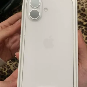 Điện thoại Apple iPhone 16 128GB