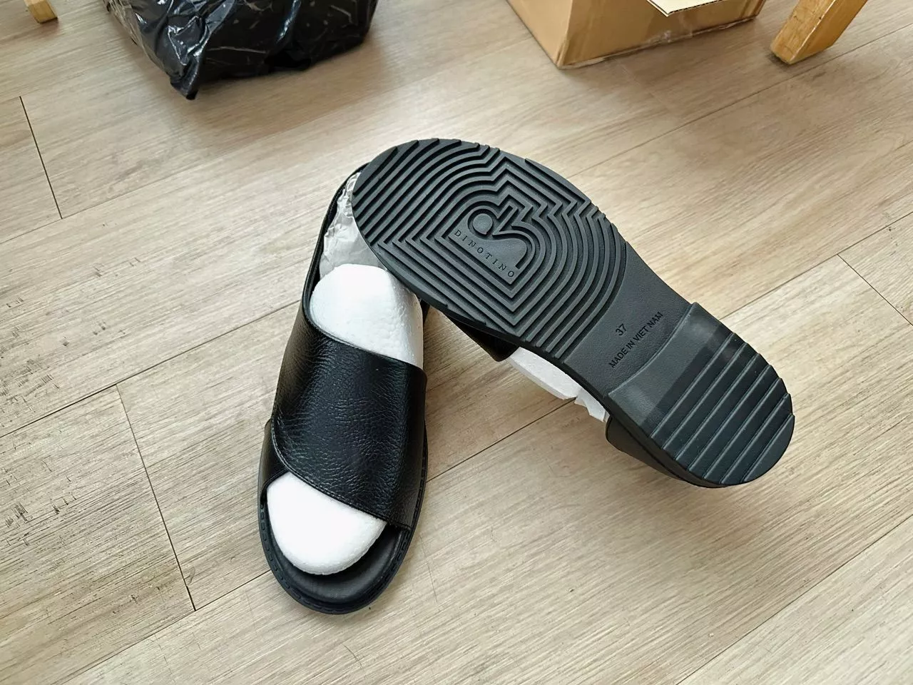 Dép Sandal nam Chống Trượt Thiết Kế Mới .Thời Trang bốn Mùa phong cách trẻ trung MẪU HOT 2024
