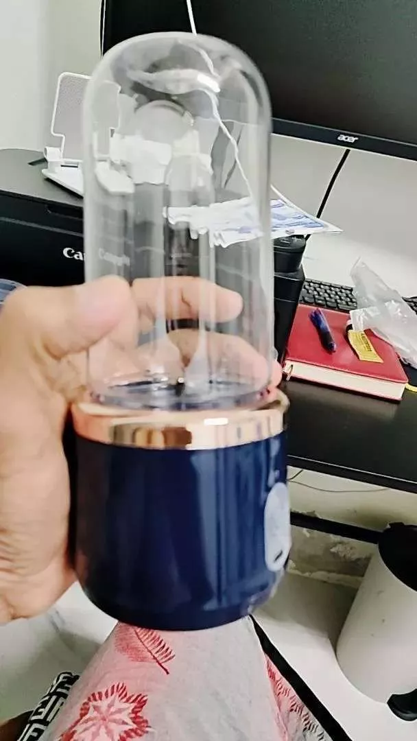 Cốc ép trái cây cầm tay nhỏ gọn, hoàn toàn tự động, đa chức năng, lý tưởng cho học sinh, dễ sử dụng