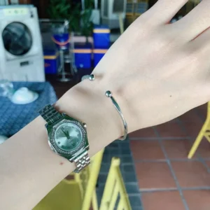 Đồng Hồ Nữ IEKE Mặt Đa Giác Tròn, Viền Đính Hạt, Đồng Hồ Đeo Tay Nữ Dây Thép, Kháng Nước Tốt