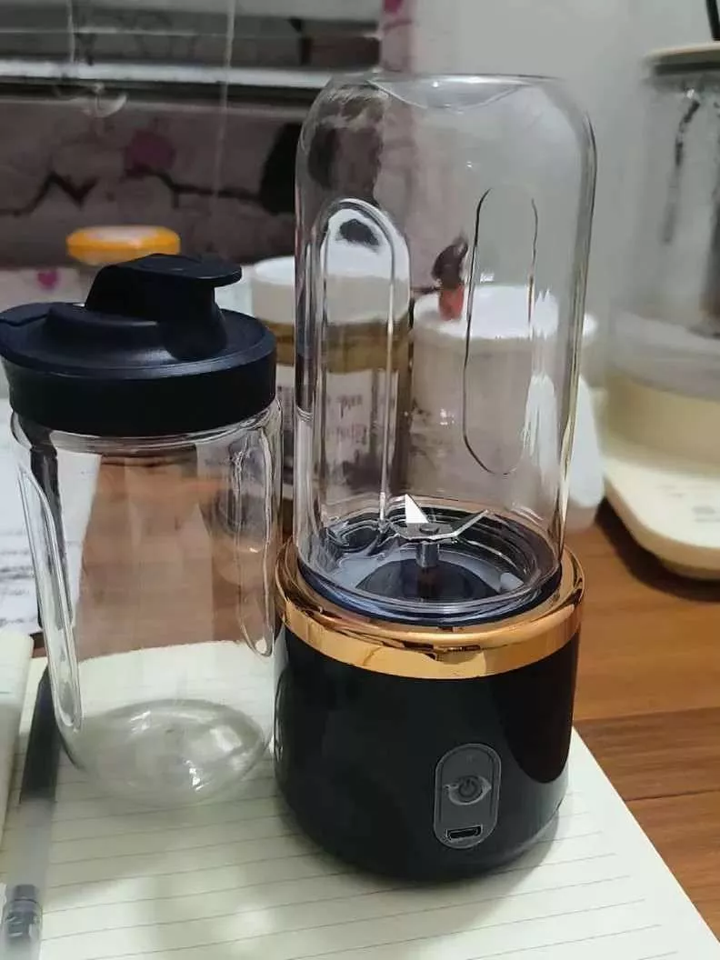 Cốc ép trái cây cầm tay nhỏ gọn, hoàn toàn tự động, đa chức năng, lý tưởng cho học sinh, dễ sử dụng