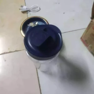 Cốc ép trái cây cầm tay nhỏ gọn, hoàn toàn tự động, đa chức năng, lý tưởng cho học sinh, dễ sử dụng