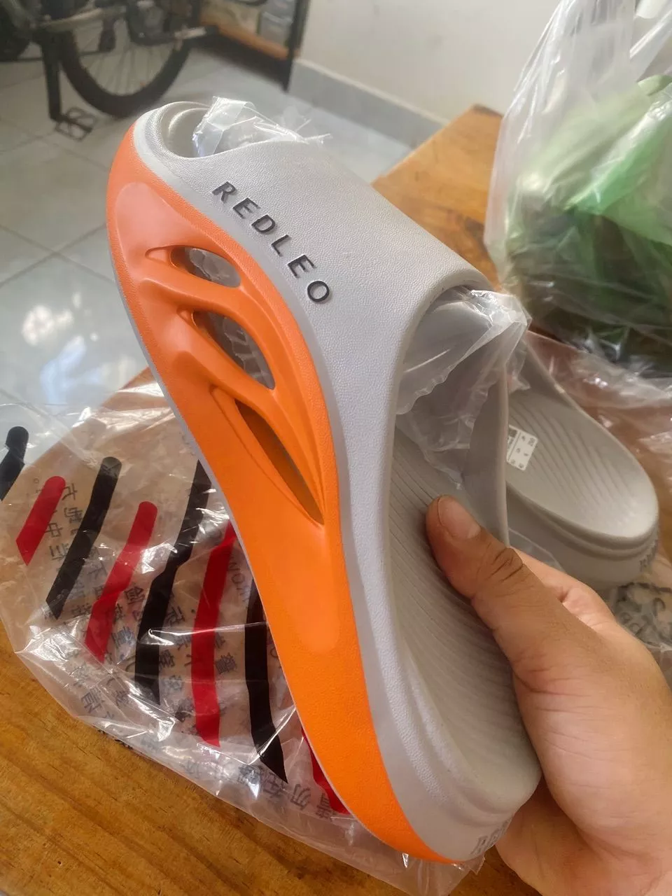 (Chính Hãng) Dép bánh mì quai ngang nam nữ REDLEO, dép đúc đi mưa có lỗ thoáng khí, chống nước chống trơn, mã DRL_51