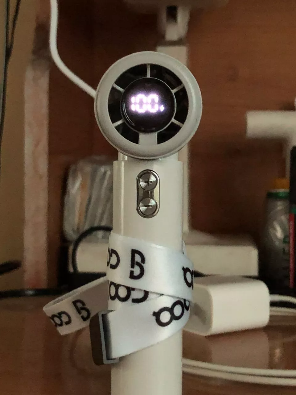 【Tặng quà】Quạt để bàn tốc độ cao GOOJODOQ GFS007 10x Màn hình LED Công suất gió cải tiến và dây đeo di động Pin 3600mAh bền bỉ