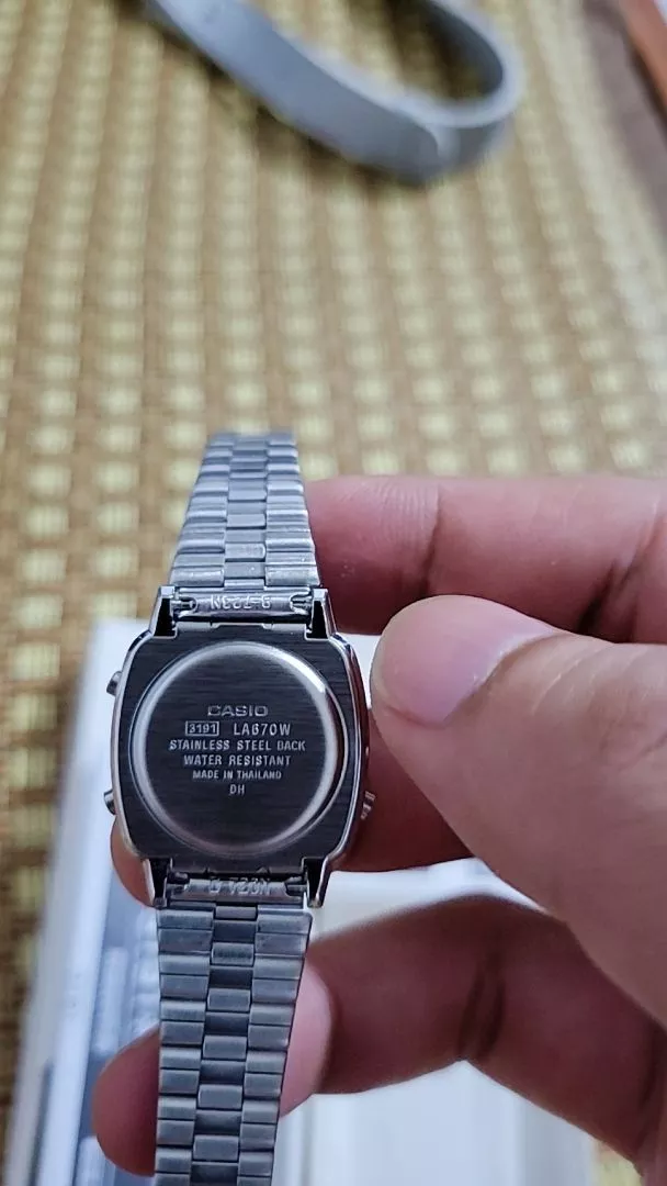 Đồng hồ tiêu chuẩn LA670WA-1A2JF