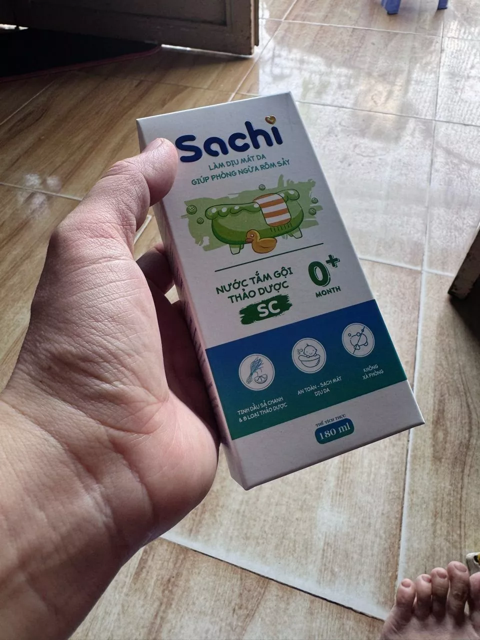 Nước Tắm Thảo Dược Cho Bé Sachi 180ml Hỗ Trợ Làm Dịu Mát Da Giúp Phòng Ngừa Rôm Sảy