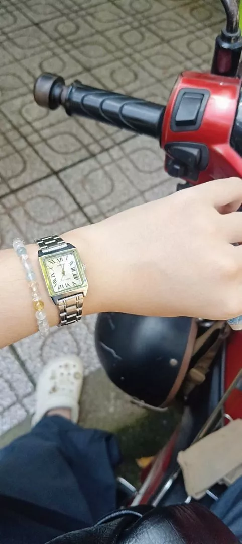 Đồng Hồ Casio Nữ Series LTP-V007 Sang Trọng Thanh Lịch Mặt Kính Khoáng 22mm Dây Da Kháng Nước Chính Hãng