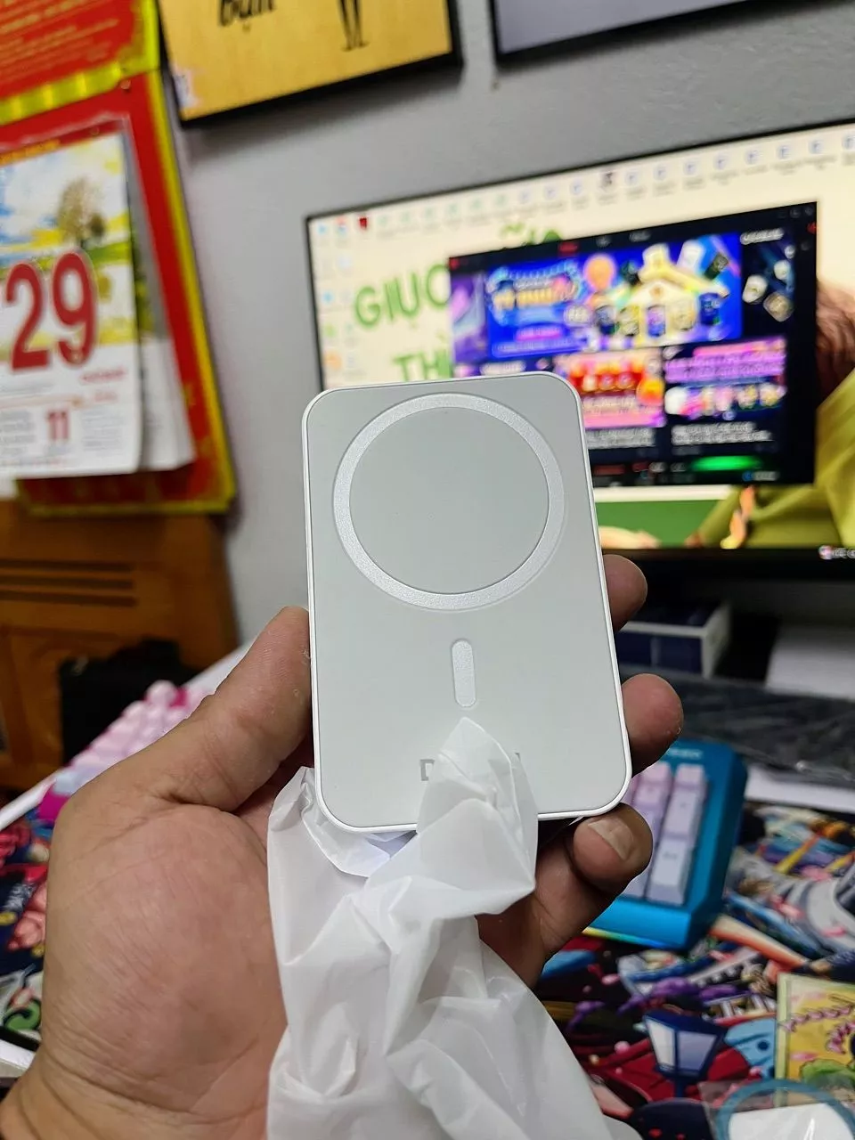 Dosen Pro Mini Từ Tính Không Dây 22.5W Sạc Nhanh Power Bank 10000mah 12000mAh có nam châm thích hợp cho phone