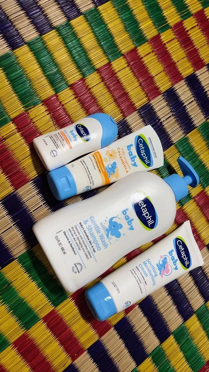 Combo Sữa tắm gội dịu lành cho bé GENTLE W&S 400ML & Kem dưỡng ẩm và làm dịu cho bé Soothing & Moisturising 100G