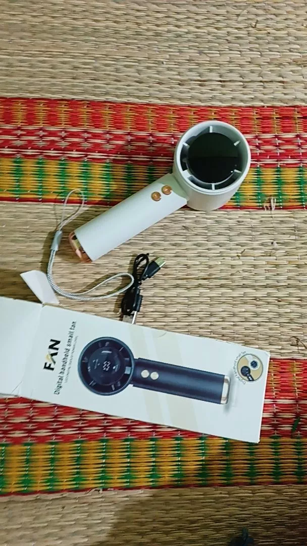 Quạt Mini Cầm Tay, Gió Mạnh, Sạc USB, Nhỏ Gọn, Tiện Lợi Mang Theo
