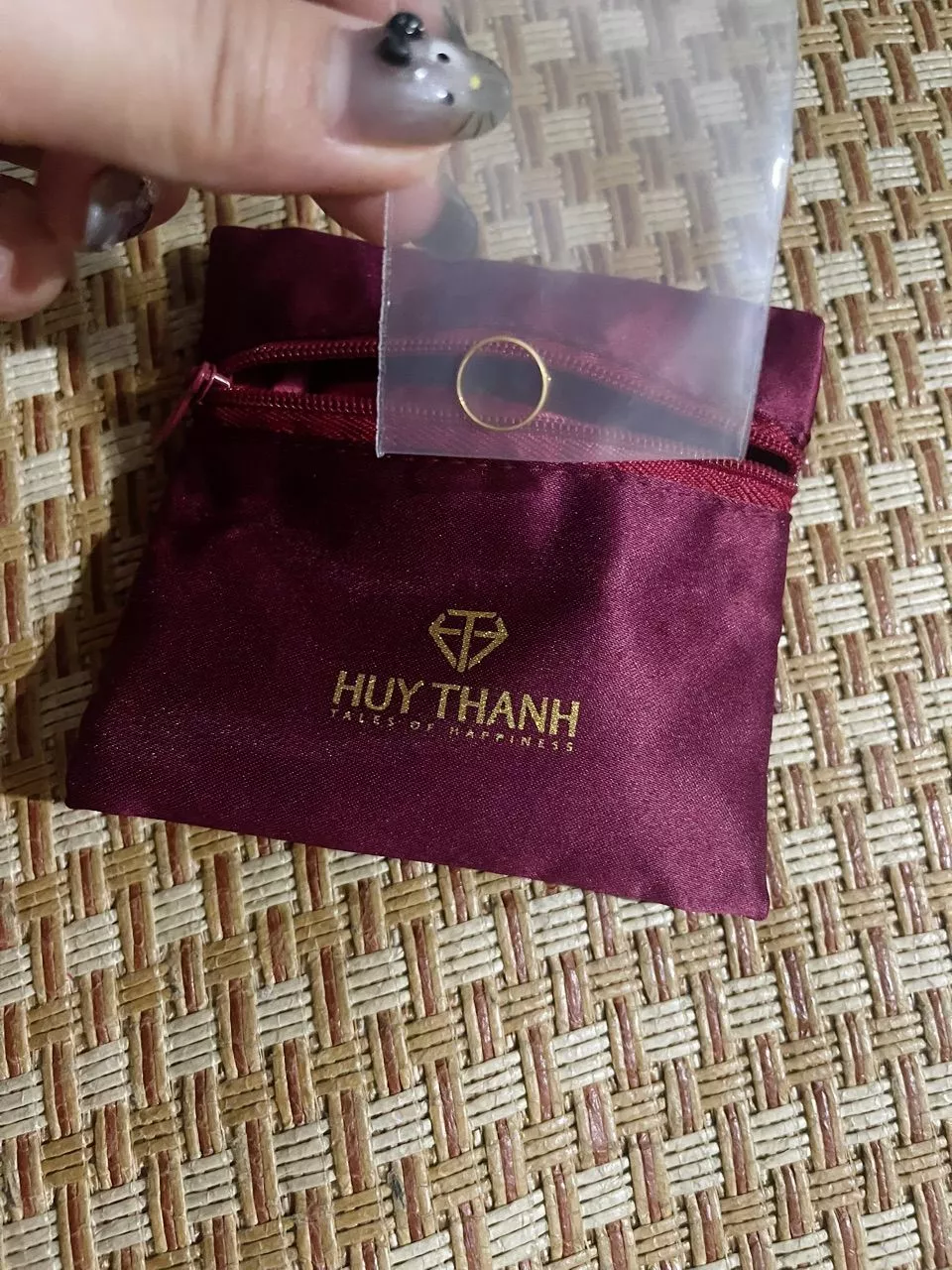 Nhẫn Tiết Kiệm Vàng 24k 0.1 Chỉ Huy Thanh Jewelry (KÈM TÚI GẤM)