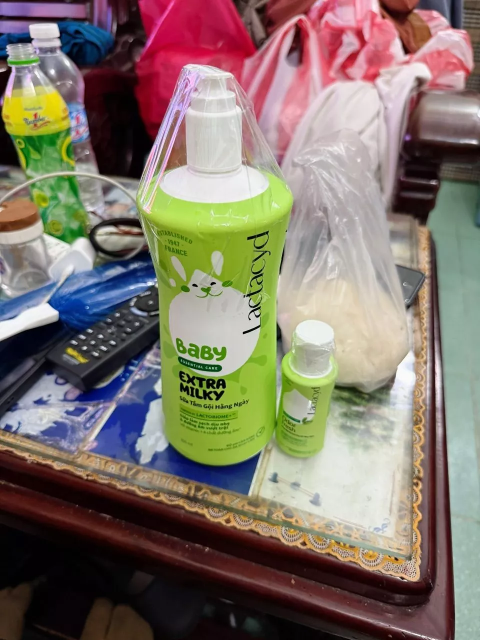 Sữa Tắm Gội Trẻ Em Lactacyd Baby Extra Milky Làm Sạch Dịu Nhẹ và Dưỡng Ẩm Vượt Trội Size Jumbo 800ml