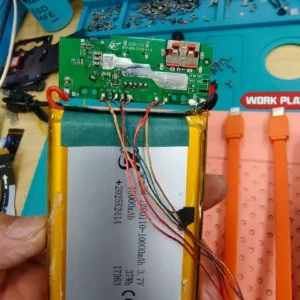 Sạc dự phòng Goojodoq 20000mAh, sạc nhanh 22.5W, cáp sạc tích hợp, màn hình LED hiển thị kỹ thuật số
