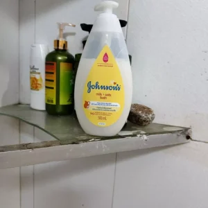 [KOL] Bộ 2 chai Sữa tắm Johnson's Baby chứa sữa gạo & yến mạch 1000ml