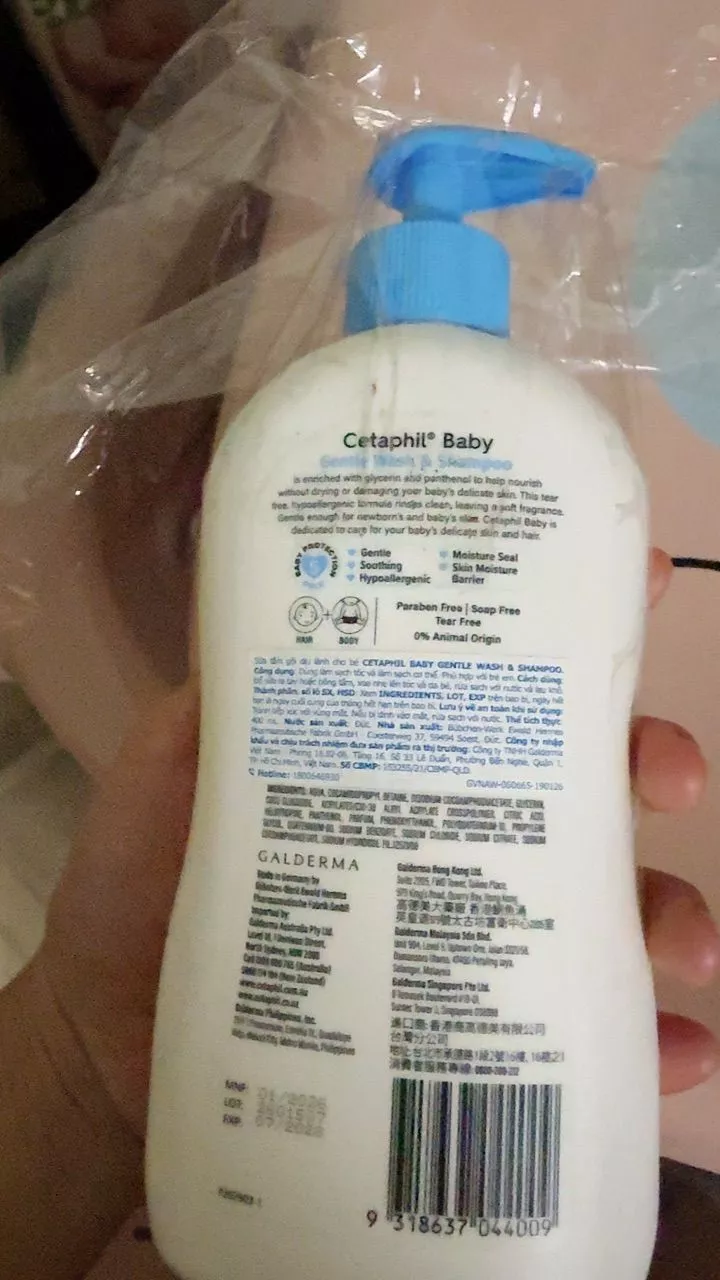 Combo Sữa tắm gội dịu lành cho bé GENTLE W&S 400ML & Kem dưỡng ẩm và làm dịu cho bé Soothing & Moisturising 100G