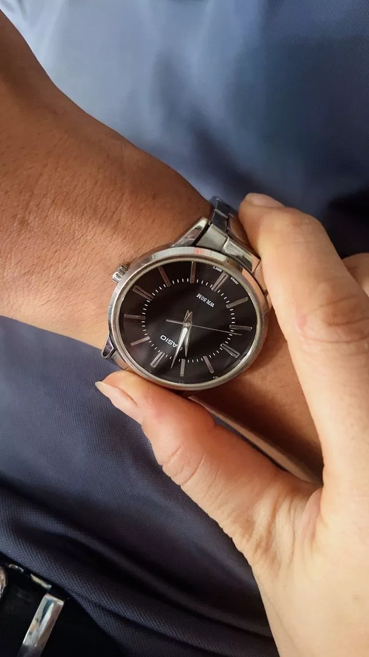 Đồng Hồ Nam MTP-VT01 Sang Trọng Tinh Tế Mặt Kính Khoáng Tròn 40mm Chống Nước Chính Hãng Casio - WATCHSTORE