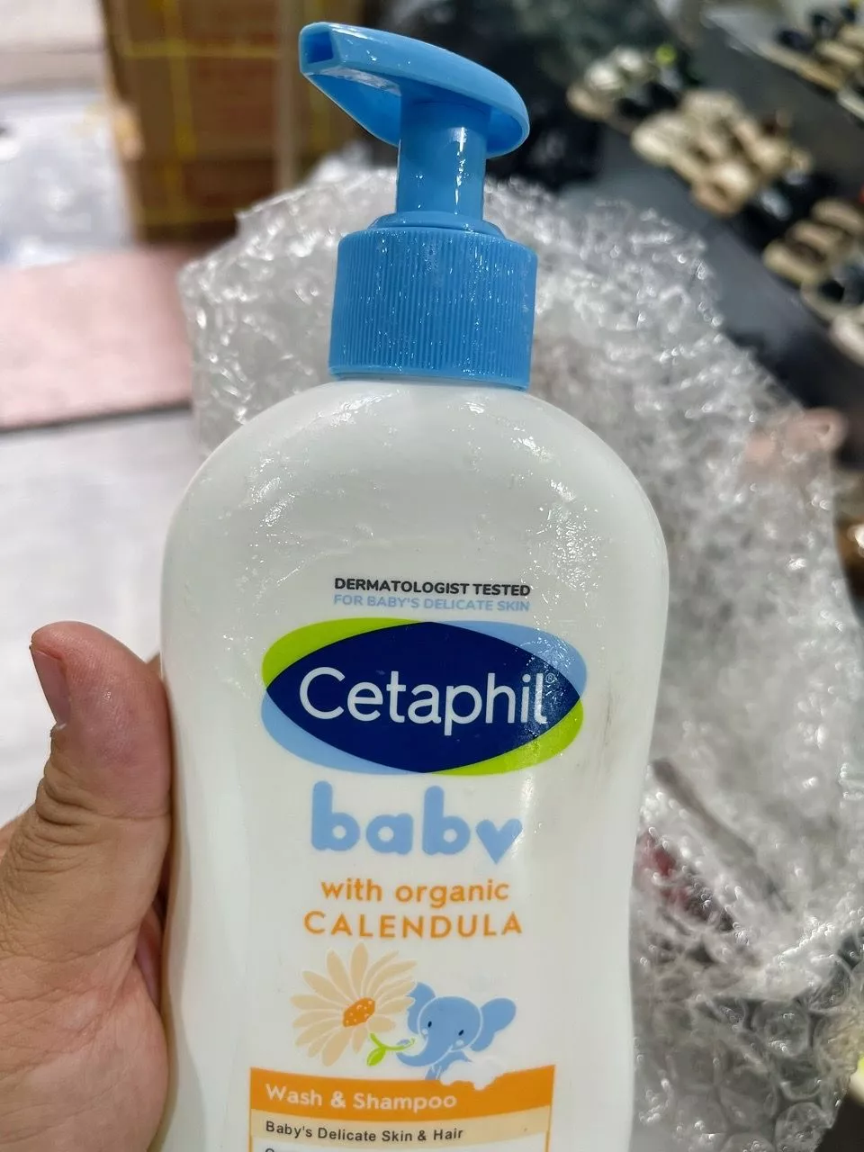 Sữa tắm gội cho bé Cetaphil Baby Wash & Shampoo 2 In 1 with Organic Calendula 400ml dịu lành cho da nhạy cảm